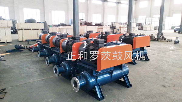 正和羅茨鼓風(fēng)機(jī)生產(chǎn)車間一角